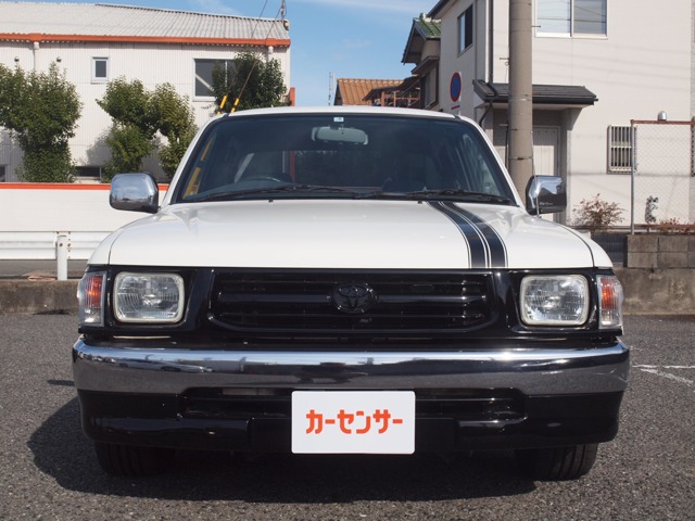トヨタ ハイラックス スポーツピックアップ 2.0 エクストラキャブ 標準ボディ 9インチ　ナビ　アルミ　UVカットフィルム