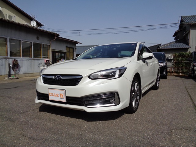 スバル インプレッサG4 2.0 i-L アイサイト 4WD ワンオーナーユーザー買取り車 新潟県