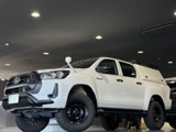 トヨタ ハイラックス 2.4 X ディーゼルターボ 4WD SMRTCAPキャノピー付きリフトアップ