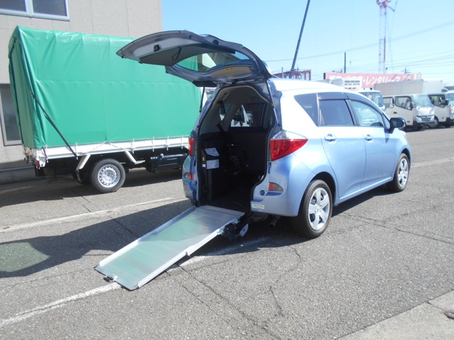 トヨタ ラクティス 1.3 X ウェルキャブ 車いす仕様車スロープタイプ タイプI 助手席側リアシート付  石川県