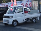 三菱　ミニキャブトラック　660 Vタイプ 4WD　テールゲートリフト　5速マニュアル