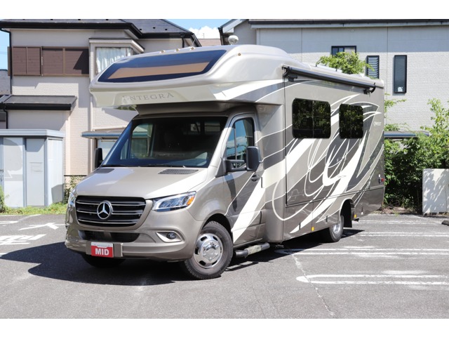 メルセデス・ベンツ Luxury Camping Car ENTEGRA (埼玉県)
