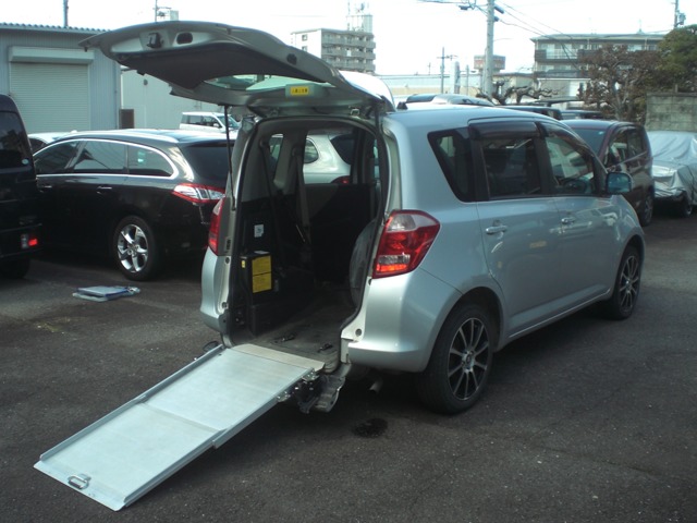 トヨタ ラクティス 1.5 G ウェルキャブ 車いす仕様車 タイプI スロープタイプ 岐阜県