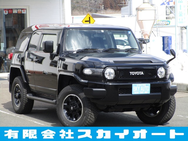 トヨタ FJクルーザー 4.0 ブラックカラーパッケージ 4WD リフトアップ/RAYSアルミ有/社外マフラー 岩手県