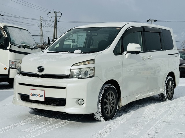 トヨタ ヴォクシー 2.0 X Lエディション 4WD リアヒーター&クーラー  中古夏冬タイヤ 北海道