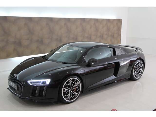 R8 The Audi R8 Star of Lucis 世界限定 1台 The Audi R8 Star of