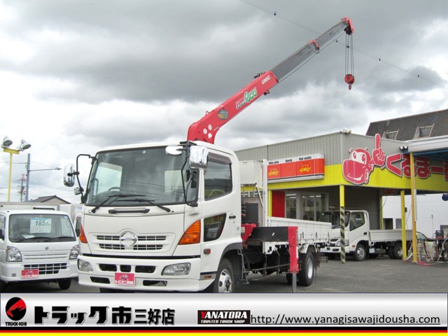 日野自動車 レンジャー 2.5トン平ユニック3段クレーン ラジコン フックイン 荷台木板 ナビTV 6MT 愛知県