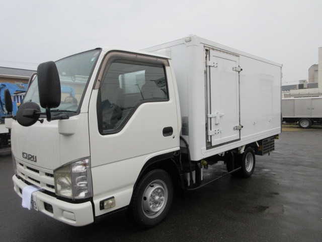 いすゞ エルフ 1.5トン低温冷凍車  愛媛県