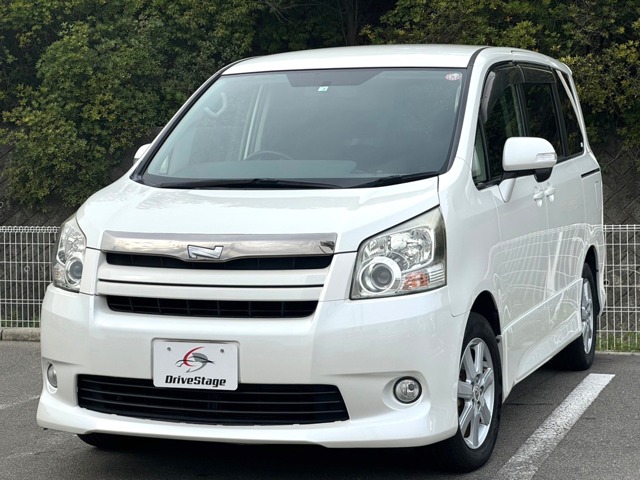 トヨタ ノア 2.0 S 禁煙車/ナビ/両側電動スライド/車検整備付