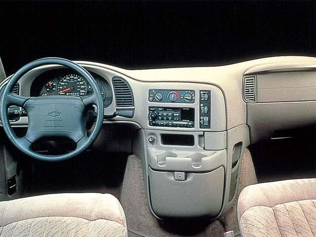 シボレー アストロ LT 2WD(96年03月-96年10月) / CHEVROLETの車