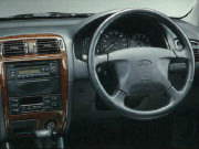 フォード テルスターワゴンのインパネ画像