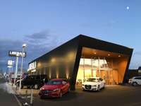 BMW/M.Benz/Audiを中心とした輸入車専門店LIBERALAが帯広に待望のグランドオープン！