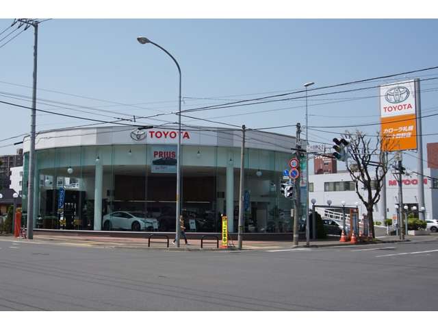 トヨタカローラ札幌（株） 二十四軒店写真
