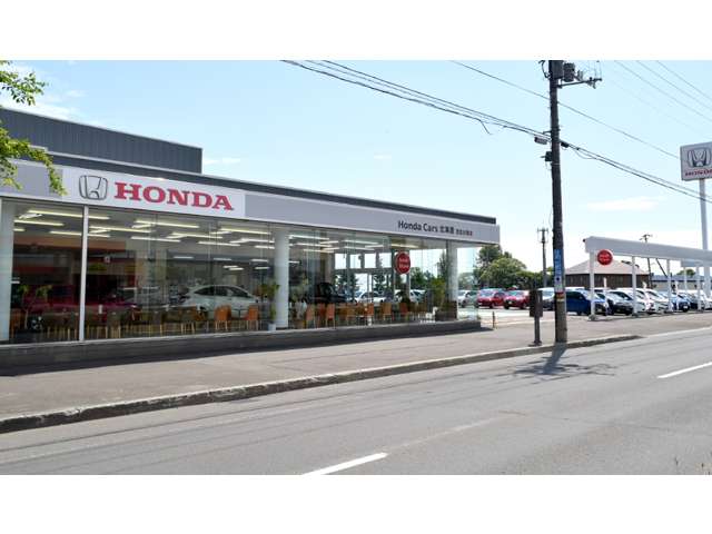 Honda Cars 北海道 百合が原店（認定中古車取扱店）写真