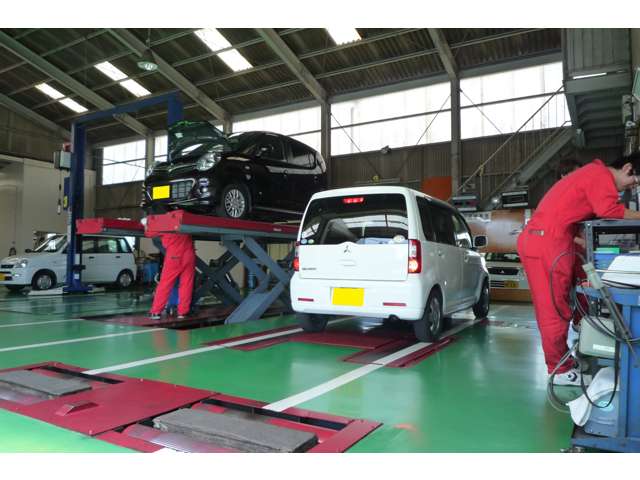 当店は国土交通省指定の民間車検工場もございますので、整備も安心です。