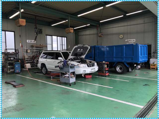 ■栃木県内の自動車整備工場で初めてISO認証を取得しております。品質管理には社を挙げて取り組んでおります。