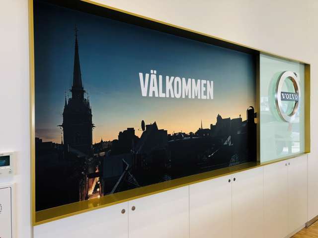 ショールームにはグローバルで展開している新ショールームCI 「Volvo Retail Experience」を導入しております。