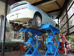 イタリア車整備暦１８年以上の整備士がメンテナンスを致します！