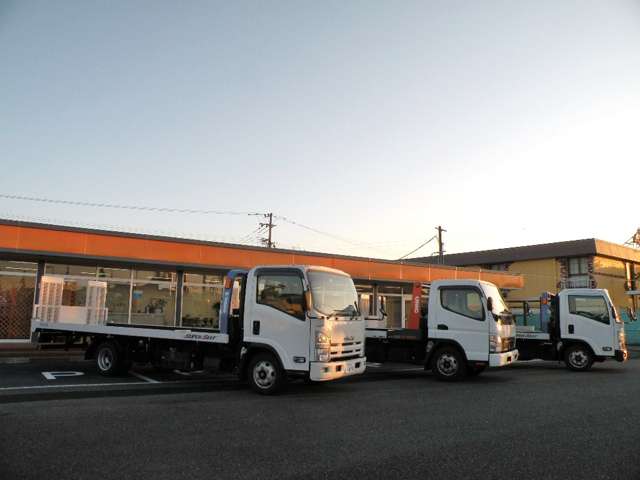 積載車も完備しております。万一の際のレッカーもご相談下さい！熊本支店・光の森支店どちらからでも出動が可能です！
