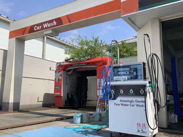 手洗い洗車用の設備も完備です♪ シャンプー洗車からKeePerコーティングまで幅広く受け付けております！