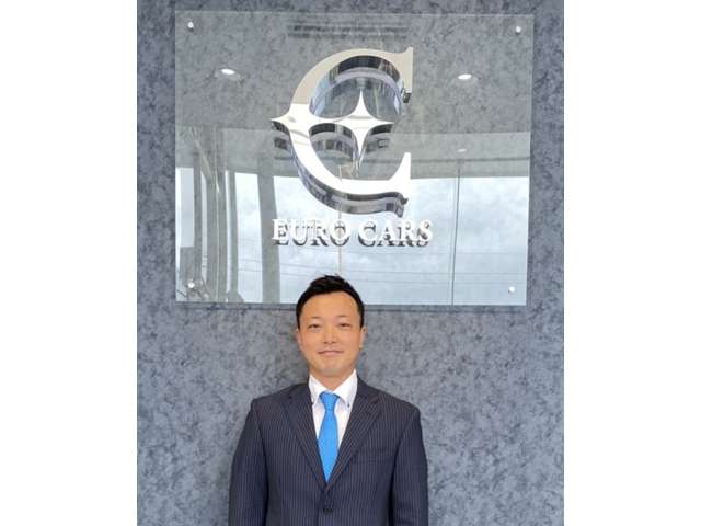 代表取締役 松山 伸一郎 と申します。私を含め全員が整備士です。整備士の販売する車の価値が弊社にはございます！