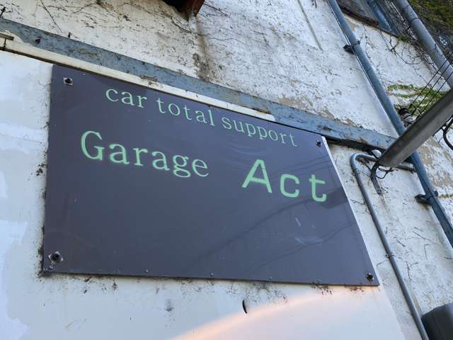 Garage Act 写真