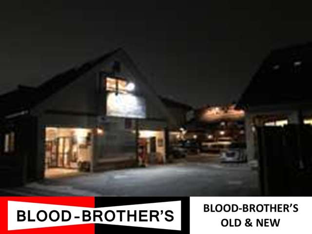 【BLOOD-BROTHER’S】田舎の住宅地に突如現れるオールドアメリカンな店舗です。一歩踏み込むとアメリカを感じます。