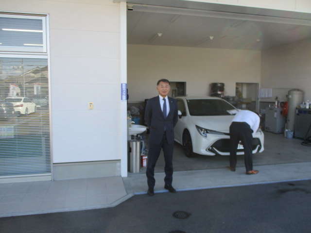 店長の川嶋です。お客様が気持ちよく車選びをしていただける店舗を目指しております。ぜひ、お立ち寄りください。