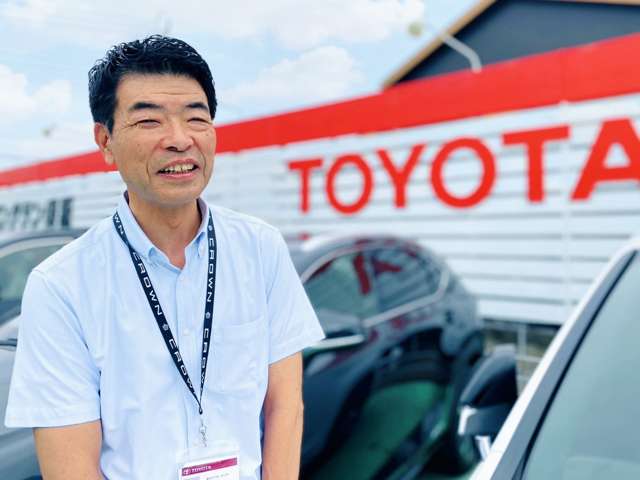 井田スタッフ。旧車に目が無く、自分でサーキットも走っちゃう、マニア級のクルマ好きです！車の事ならどんな事でもお任せ下さい