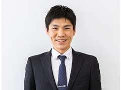 営業の澤田和宏です。　最新の安全運転支援システムなど何でも私にお聞きください。笑顔で一生懸命ご対応をさせていただきます。