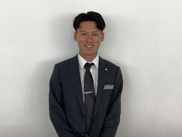 坪井 輝(つぼい ひかる）：静岡県出身です。お客様へご満足いただける１台を、お客様と一緒にお選びいたします。